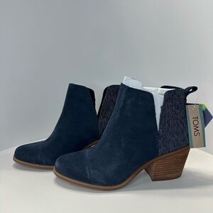 TOMS Women's, Everly Cutout Boot Navy Suede/Denim Size 9.5